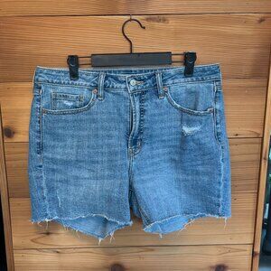 Old Navy OG High Rise Straight Cut Off Jean Shorts - 12